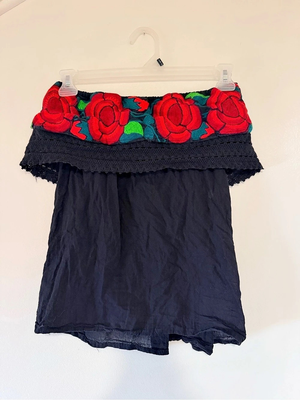 Latin American Floral Shirt in Black & Red